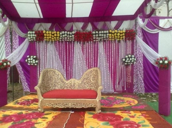 Manav Caterers & Tent Serv..
